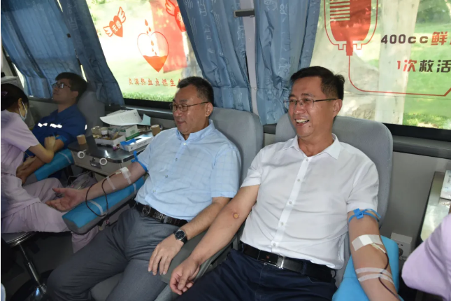 濃情熱血 獻(xiàn)禮祖國—“致良知”重山在行動(dòng)